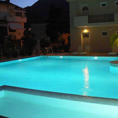 Happyland Hotel Apartments Nydri  Bagian luar foto