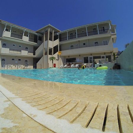 Happyland Hotel Apartments Nydri  Bagian luar foto