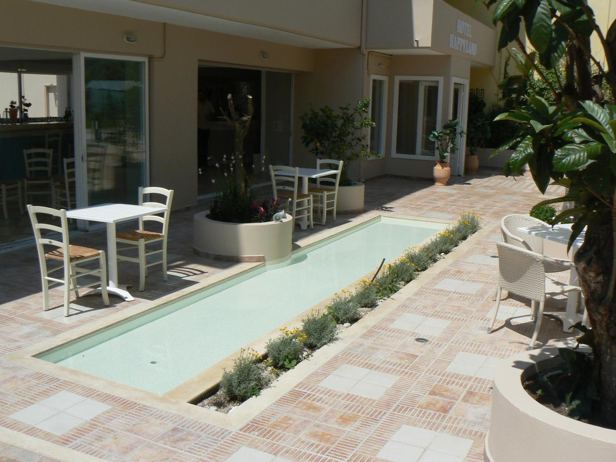 Happyland Hotel Apartments Nydri  Bagian luar foto