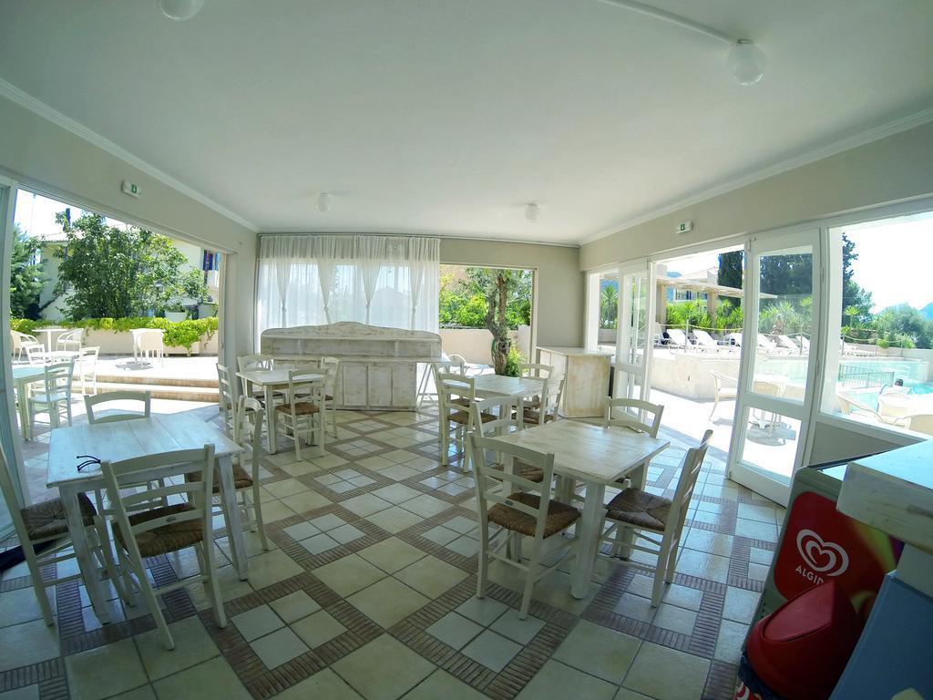 Happyland Hotel Apartments Nydri  Bagian luar foto